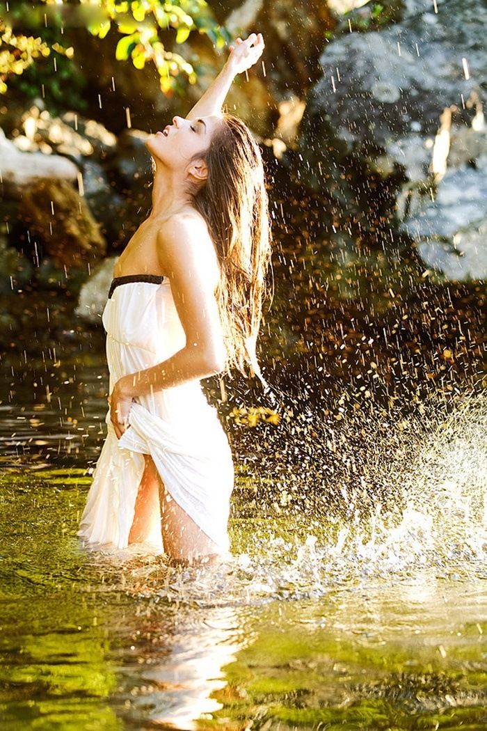 Marie Avgeropoulos in Bhilai