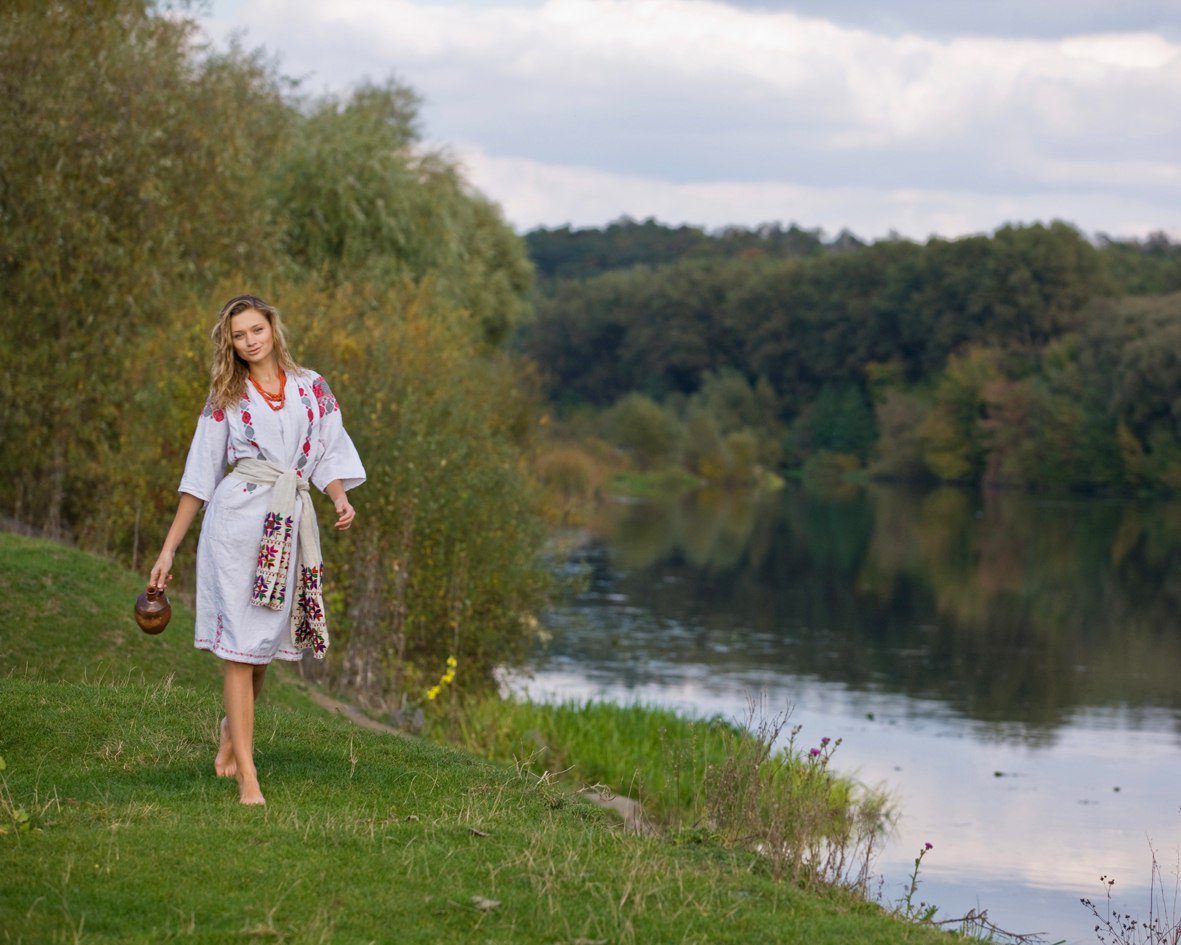 Nude girl Slavic women in Bhilai