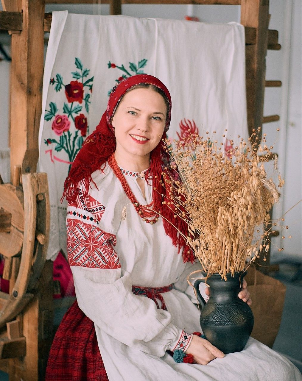 Women in Slavic costumes in Bhilai