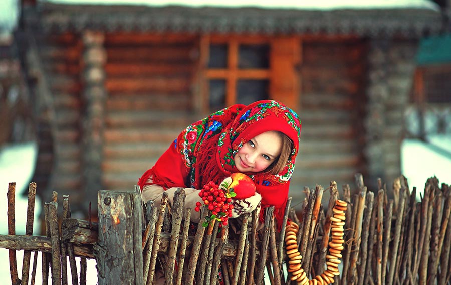 Sexy girl Women in Slavic costumes in Bhilai