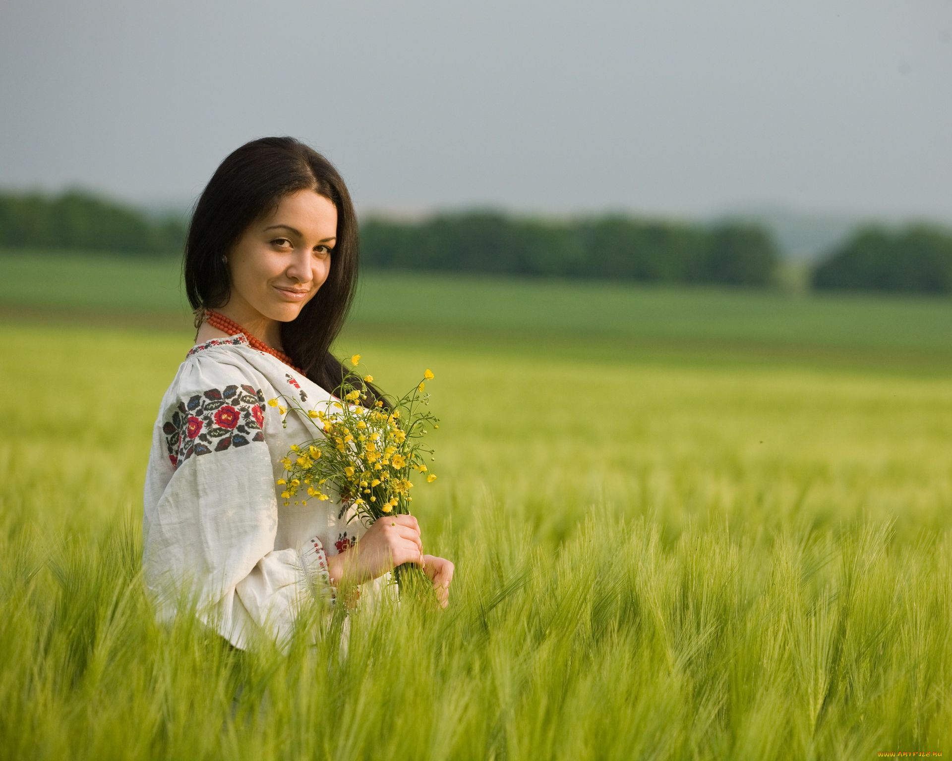 Women in Slavic costumes in Bhilai