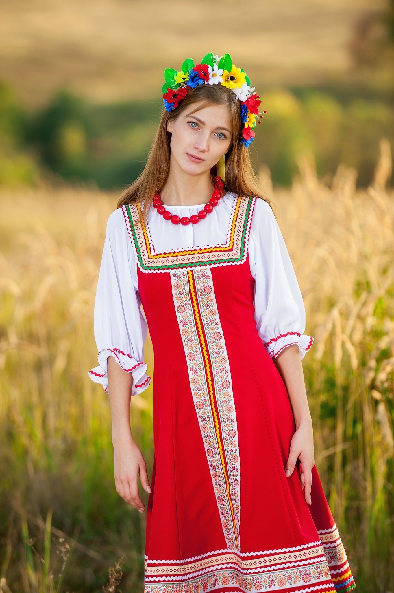 Women in Slavic costumes in Bhilai